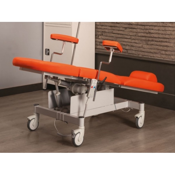 Scaun recoltare sange actionat electric cu 3 motoare - 1023